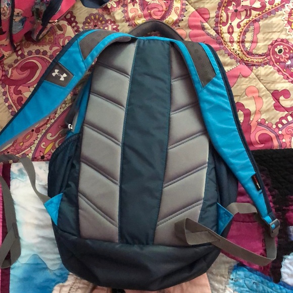 Back pack - Picture 3 of 3